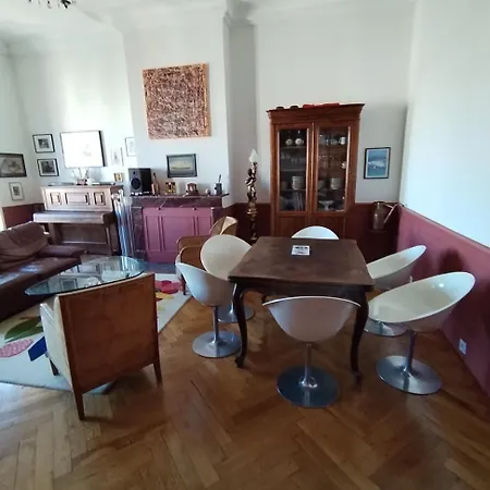 Spacieux T2 Idealement Place Apartment *
